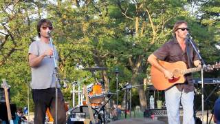 PJ and Sean Sing the Boxer