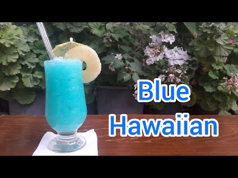 Blue hawaiian: Let's make homemade blue hawaiian cocktail recipe