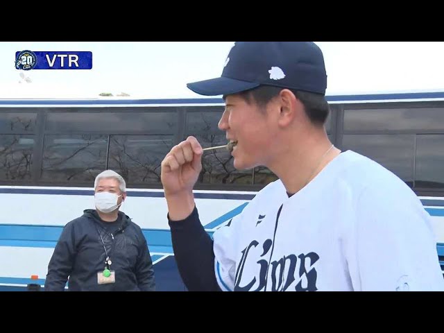 【春季キャンプ】食べて覇権獲りだ!! キャンプ地・宮崎の地鶏にライオンズの選手とスタッフが舌鼓!! 2023年2月14日 埼玉西武ライオンズ