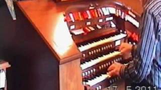 preview picture of video 'Derek V plays Wonderful day like today on Allen  Theatre Organ'
