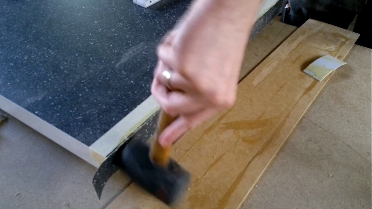 Robimy meble: Jak obrobić (zakończyć) blat kuchenny