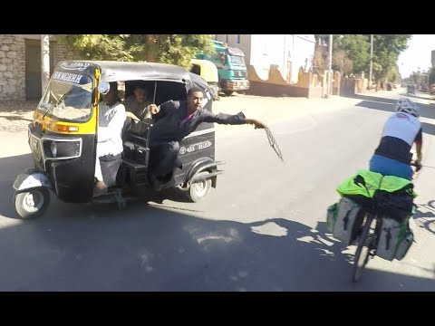 Chain attack on London to Cape Town cyclists in Egypt