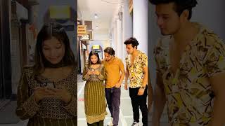 Le aur kara photo click😜 #subscribe #love #trending #youtubeshorts #explore #foryou #shorts