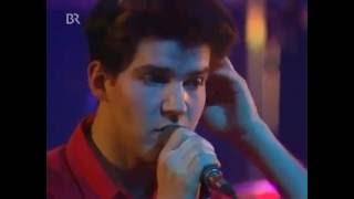 Lloyd Cole and The Commotions - Speedboat (Live)