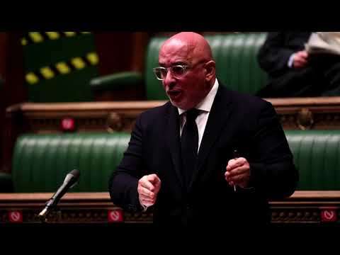 英國表示，疫苗製造是塊狀的。 (Vaccine manufacturing is lumpy, UK says)