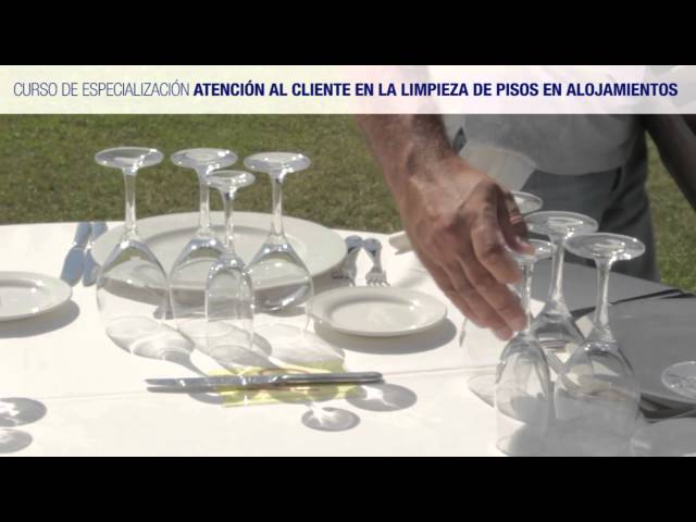 Vídeo relacionado con Atención al cliente en la limpieza de pisos en alojamientos (Hostelería y Turismo)