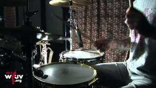 Los Campesinos! - &quot;What Death Leaves Behind&quot; (Live at WFUV)