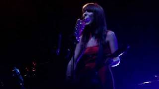 Leslie Feist - So Sorry - Live @ the Wiltern (6/29/2007)