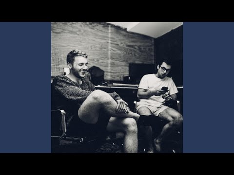 SnowFall in La (feat. Healy)