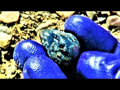 HOW TO FIND SAPPHIRE ON BEDROCK | Liz Kreate Video