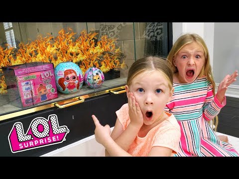 Mom Hides Our LOL Surprise in the Fireplace!!!