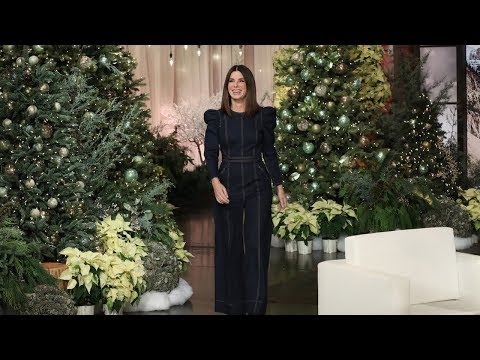 サンドラ-ブロックに彼女はどのように彼女のお父さんと犬を失った処理数週間以内に (Sandra Bullock on How She Handled Losing Her Dad and Dogs Within Weeks)