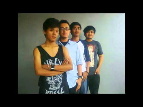 GREEN TEA KILLS - You're The Queen, I'll Be Your Servant