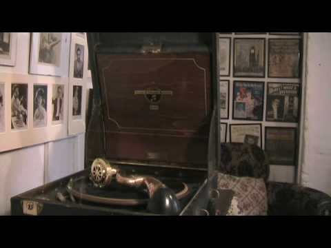 Spread A Little Happiness  -  Arthur Rosebery and his Kit Cat Dance Band