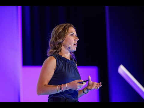 Building Community is Smart Business | Erica Kuhl