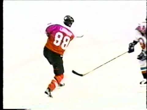 Eric Lindros goal (1/28/1998 Philadelphia Flyers vs New York Islanders)