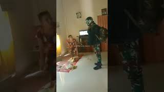 Download lagu surprise prajurit TNI kepada ibu setelah lama tida... mp3