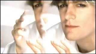 Bryan Adams - Cloud Number 9 (Video Oficial)