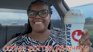 REVIEWMAS DAY 6: ZAXBY’S COOKIE BUTTER MILKSHAKE #THEREVIEWQUEEN 