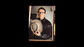 Elvis Costello - Harpies Bizarre (solo acoustic cover)