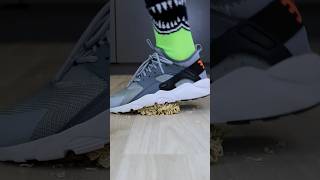 Download lagu Sepatu kets vs gigi bermata😜 mp3