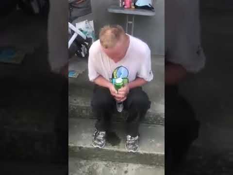 download lagu mp3 mp4 Delirium Piwo, download lagu Delirium Piwo gratis, unduh video klip Delirium Piwo