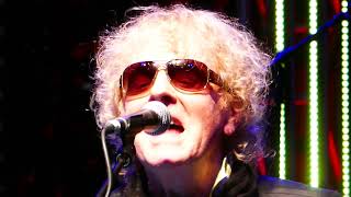 Mott The Hoople - &#39;Walking With a Mountain&#39; live [26 Apr 2019] Shepherd&#39;s Bush Empire, London