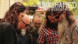 Phil&#39;s Secret Bunker, the Duck Dynasty Prayer That Didn&#39;t Make the Cut &amp; Jase&#39;s Jelly Issue | Ep 90