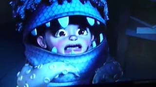 Halloween Scream in PIXAR Edition - Sulley Scares Boo From Monsters Inc
