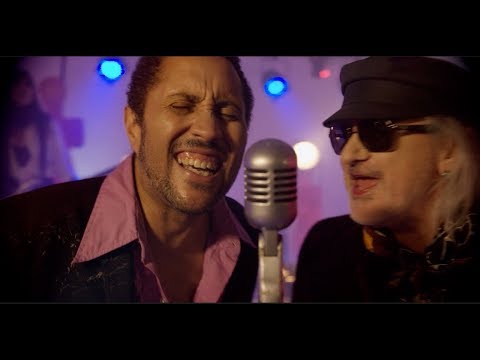 BEAUTY IN CHAOS ft. ROLAN BOLAN & WAYNE HUSSEY - 20th CENTURY BOY (Official Video)