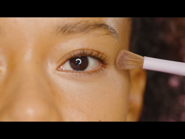 Video teaser per 15 Silky Blur Hydrating Longwear Concealer 180 MASTER