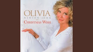 Kadr z teledysku Silent Night tekst piosenki Olivia Newton-John