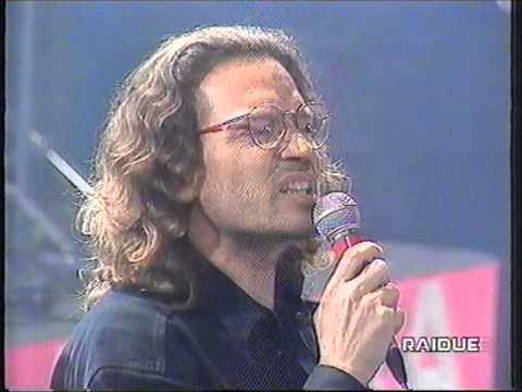 Franco Simone in Ave Maria. Omaggio a Mia Martini - Live 1995. Voce e Piano