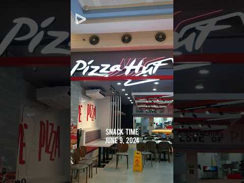 Snack time at Pizza Hut, trying out their new Melts... 😋👍 #Pizza #Melts #PizzaHut #Snacks