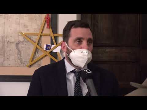 Pistoia. Minacce e un pezzo di lametta al sindaco Alessandro Tomasi