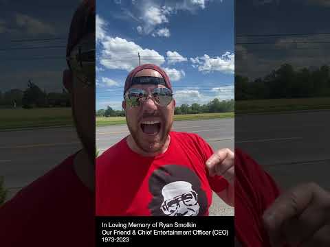 Reid’s Dairy. Belleville, Ontário! Um deleite ROCKIN à beira da estrada!🍦🎸 #RoadsideAttractions #Canada