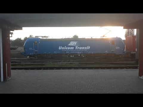 Smartron 192-001-2 al Unicom Tranzit intra in Bacau cu un tren cu padure pentru export - 14.10.2020