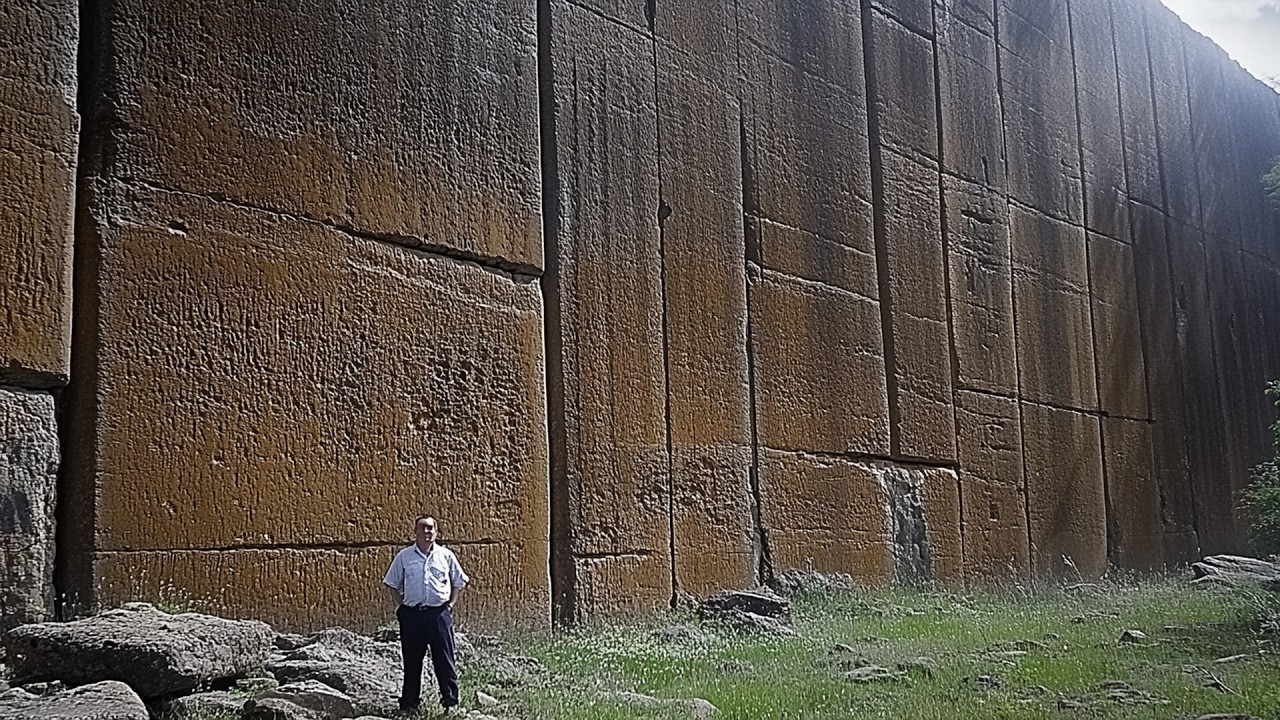 Как Древние Люди ПОСТРОИЛИ ЭТО!? Огромная Доисторическая МЕГАСТРУКТУРА, Которую Невозможно Объяснить