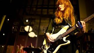 Dum Dum Girls - Bedroom Eyes (Live on KEXP)