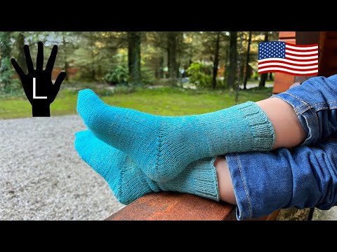 Lefthanded toe-up socks beginner knitting tutorial - Woolpedia