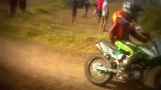preview picture of video 'Mbendol Speed kelas Trabaser.... ( Grasstrack Salatiga 17 - 18 Agustus 2013 ) Mbendol Speed'