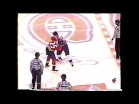 Jeremy Knight vs. Mike Bray QMJHL 27/10/02