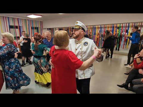 Karnawałowa poleczka na zabawie w Zwoleniu!