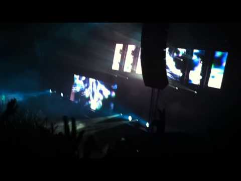 Alesso drops Swedish House Mafia's Greyhound Vs Ivan Gough & Feenixpawl's In my mind (Axwell edit)