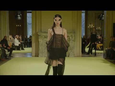 Vera Wang Fall Winter 2020 Ready-To-Wear Runway Show | NYFW