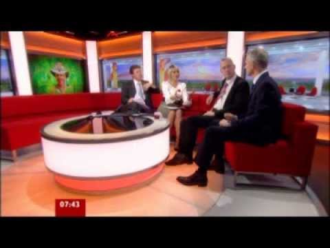 "我是名人"。"我是名人"： 叢林MP納丁-多里斯的利與弊 ("I'M A Celebrity": Pros And Cons Of Jungle-MP Nadine Dorries)