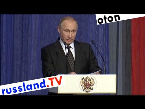 Putin nach Berlin zu Sicherheit auf deutsch [Video]