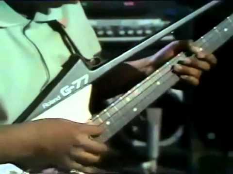 Roland G-77 GK-1 GM-70 Instructional Rock School Video - Excerpt - Series 2 Episode 5