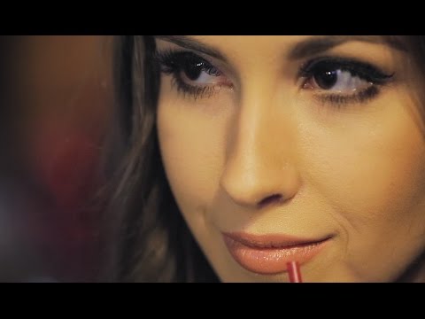 MACZO - Chciałem być singlem (Official Video)
