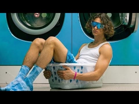 Albe, 'Amici' e l'EP d'esordio: «Essere me stesso ripaga»